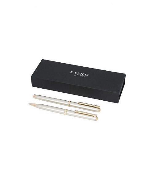 Nonet duo-penna i presentset